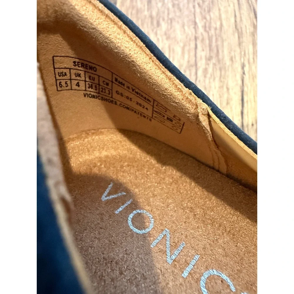 Vionic Navy Blue Wedge Flats